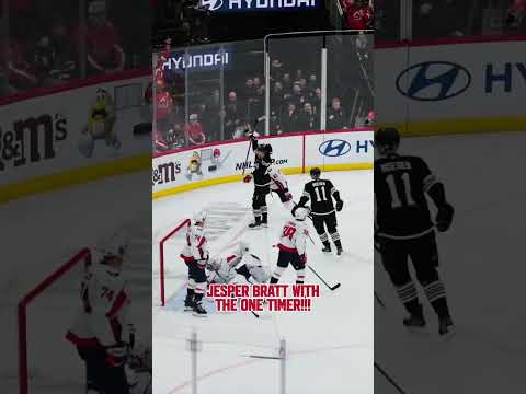 Jesper Bratt is coming to town 🎅 #jesperbratt #brattman #devilsvscapitals #njdevils #santa