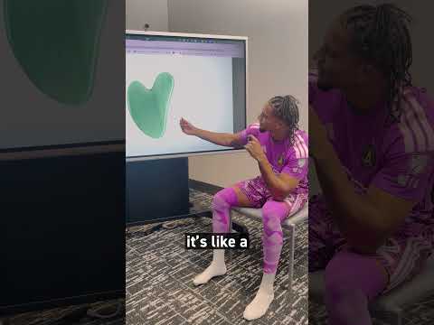 Upping their ball knowledge this Valentine’s Day 🤣❤️