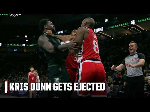 Kris Dunn gets ejected after altercation with Julius Randle | NBA on ESPN