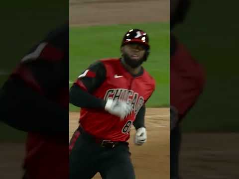 Mets acquire OF Luis Robert Jr. from White Sox for INF Luisangel Acuña and RHP Truman Pauley