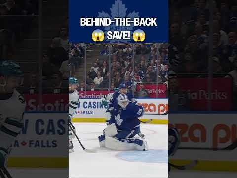 Just your every day, NO LOOK, BEHIND-THE-BACK save! 🤯🤯🤯