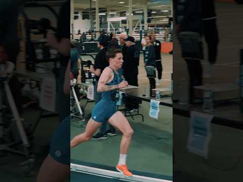 NIKKI HILTZ in the house!! Nikki took home a W in the ASICS Sound Invite 3000m!