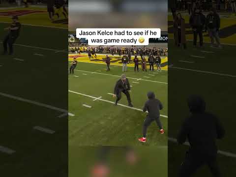 'Come on, I got a game man' - Kenneth Gainwell to Jason Kelce ðŸ˜