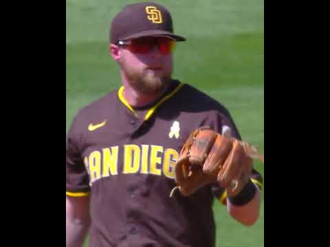 Jake Cronenworth hasn't played shortstop in THREE YEARS. You'd never know it by watching this play 😳