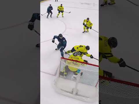 Anton Lundell was EVERYWHERE 😤