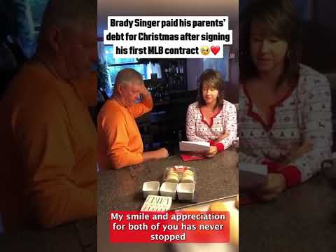 Throwback to when Brady Singer woke his parents up on Christmas morning & paid off all their debt 🥹