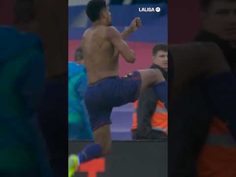 That goal by Araujo 🔥 #LaLigaHighlights #shorts #fcbarcelona