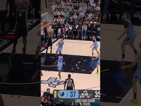 Alley ooooop! 🙌 #nba #spurs #keldonjohnson #kellyolynyk 📺 NBC & Peacock