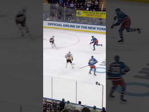 BORGY THROUGH TRAFFIC ๐จ #willborgen #nyr #nhl #hockey #goal