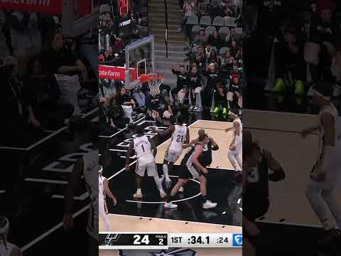 Welcome back Dev 👌 #spurs #nba #devinvassell