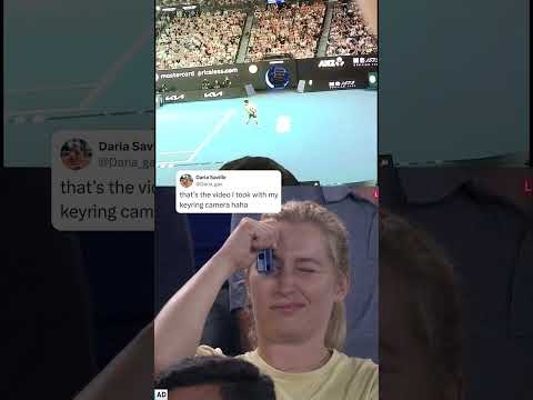 Daria Saville filmed this Carlos Alcaraz point from her keyring camera 😂 (via @Daria_gav/X)