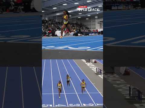 Mariah Maxwell ties her nation lead in the 60m with a 7.27 at the #VAShowcase