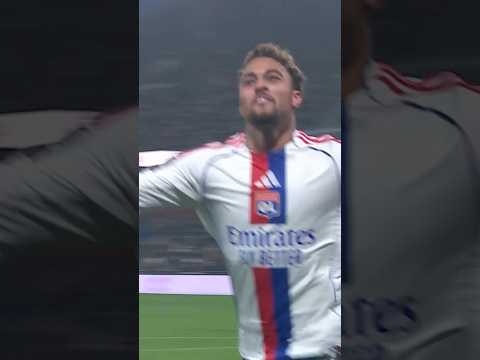 La transversale de Tyler, le centre de Khalis et la déviation astucieuse de Ruben Kluivert 👊 #goal