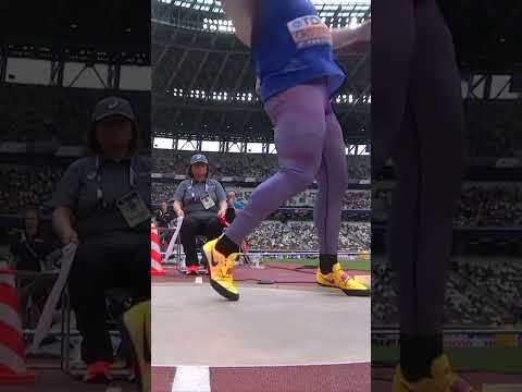 Ryan Crouser is back with a BANG π₯ #worldathleticschamps #usa #shotput #athlete #sports