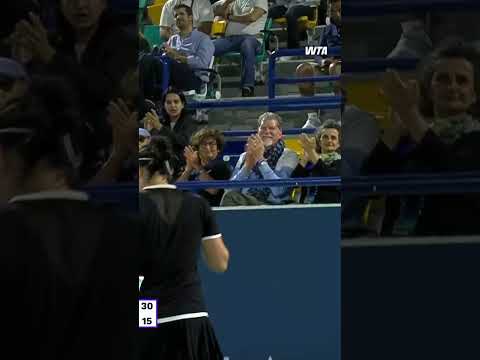 Making it look easyyyyyy 😎 #WTA #OnsJabeur #AbuDhabi #Tennis #HotShot