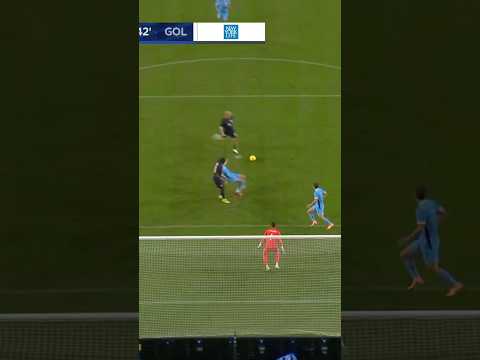 Easy work for Diego Luna 😎 🤷♂️