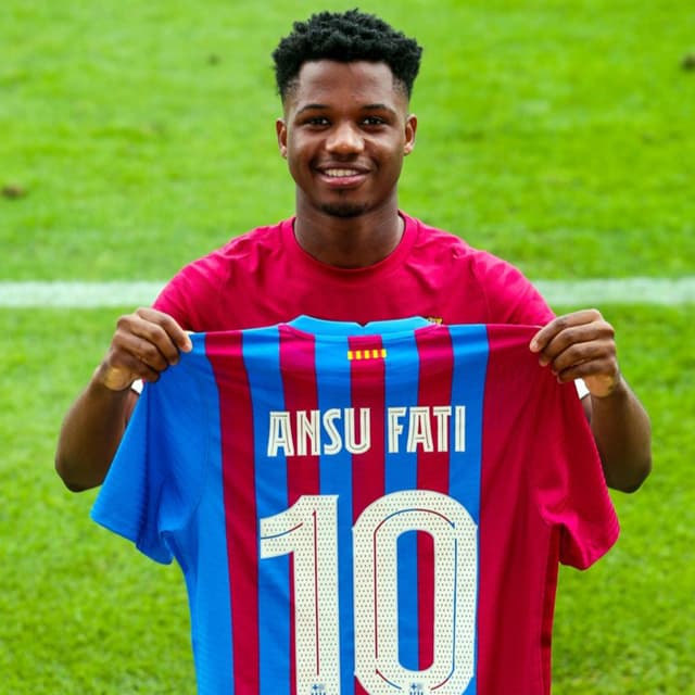 EP#25:Calificación y Opinión sobre los últimos movimientos del mercado de fichaje, la vuelta de CR7 al United, y Ansu Fati el nuevo 10 del F.C. Barcelona...