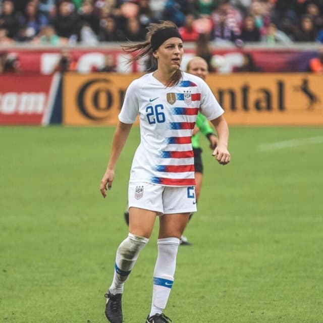 Dashing Roommates Part 1: Haley Hanson