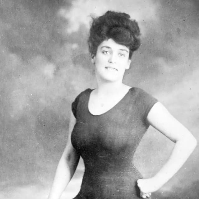 E52 - Annette Kellerman: the Million Dollar Mermaid