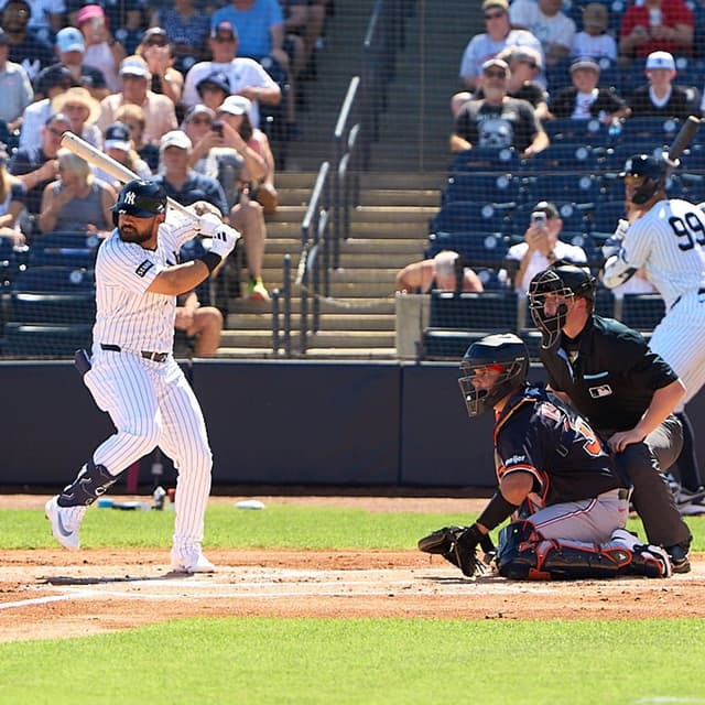 Cashman enfría el hype de Domínguez mientras Judge lidera el campamento