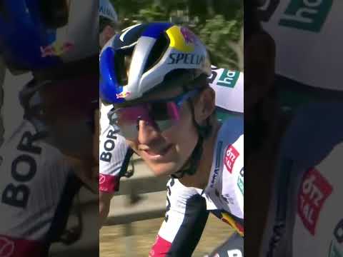 The next ‘El Pistolero’? 🔫 😆 Jai Hindley is enjoying this final stage of La Vuelta.