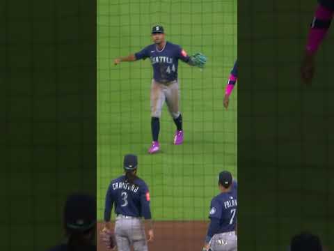 JAW-DROPPING, GAME-ENDING CATCH FOR ROBLES ๐ฑ