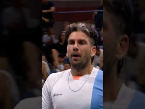 Drop volley on Djokovic! 😮💨