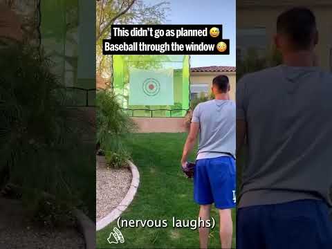 Joe Kelly’s reaction when he broke a window while working out in the offseason will never get old 😅