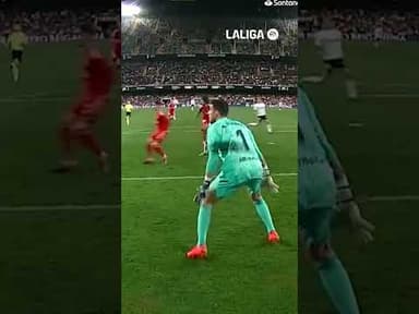 Las paradas de Sergio Herrera en el #ValenciaOsasuna de la temporada 2023/24 #LaLigaHighLights