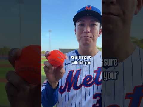 Mets pitcher Kodai Senga shows us how he throws his very scary ghost fork 👻👻👻
