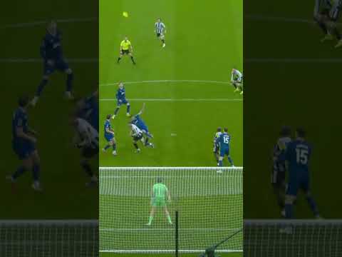 Jordan Pickford with a WORLDIE of a save š§¤