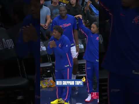 Such a good hustle that Craig punched Ryan in the face π #rockets