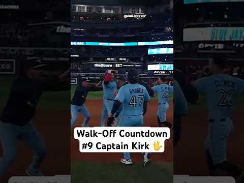 Alejandro Kirk with our first walk-off of the 2025 season 👏 #mlb #bluejays #walkoff #toronto